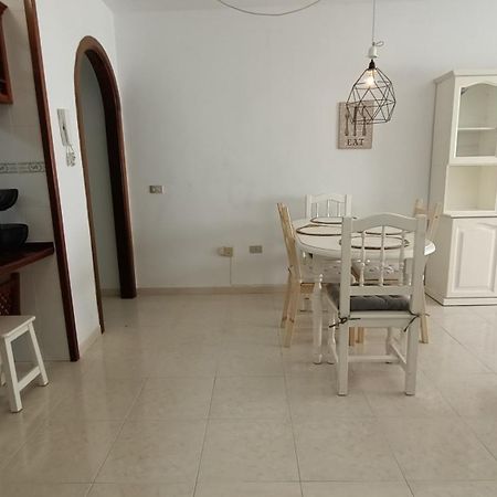 Alquilaencanarias El Medano Junto A La Playa Bagian luar foto
